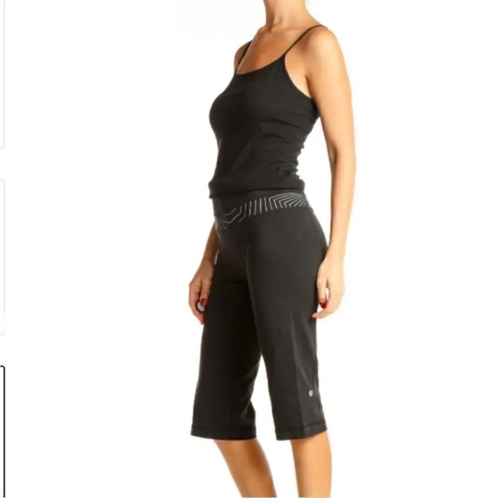 Lululemon Athletica 2 in 1 Black Cropped Reversable Activewear Leggings - Size 4